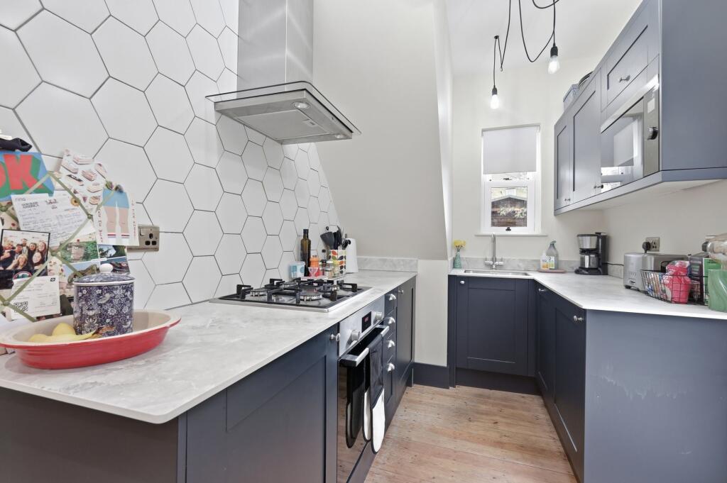 Apartment in London - View 5