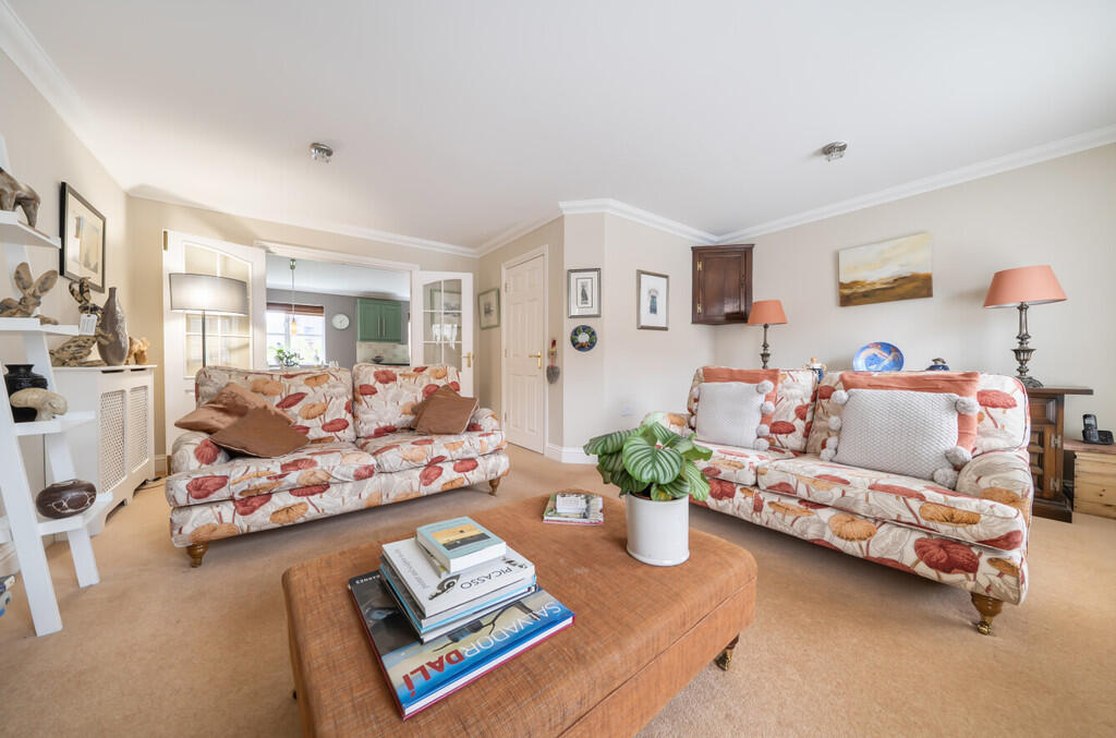 House in West Suffolk, Mildenhall Road Estate, Bury St Edmunds - More