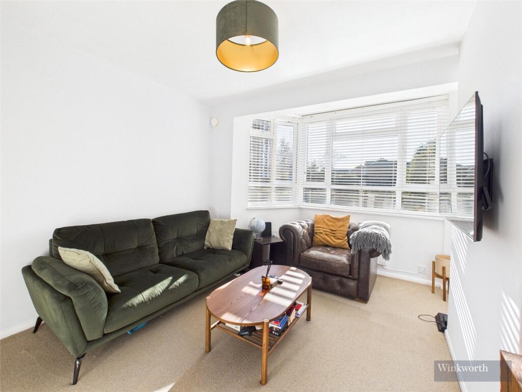 Apartment in Kingston upon Thames - View 3