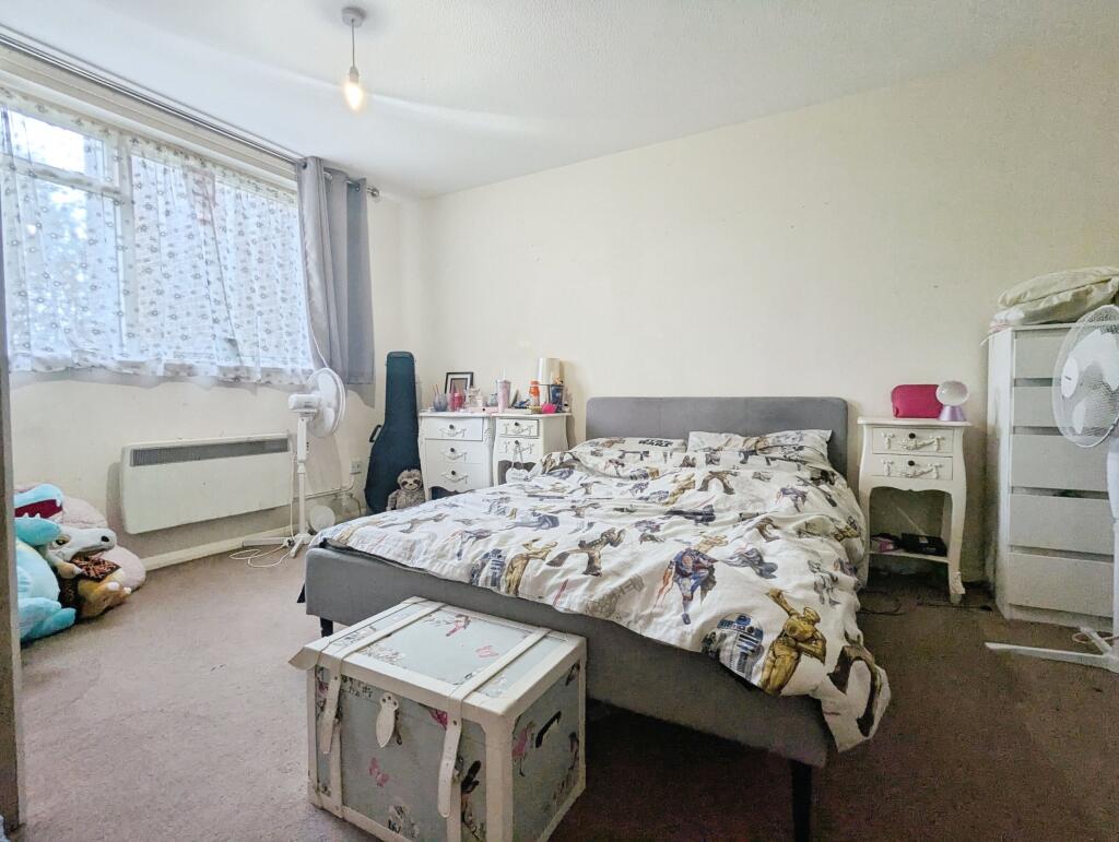 Apartment in Reading - View 5