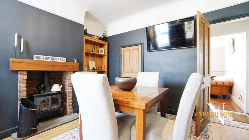 An Excellent Value 4 Bed Home, Centrally Located on West Carr Road photo 4