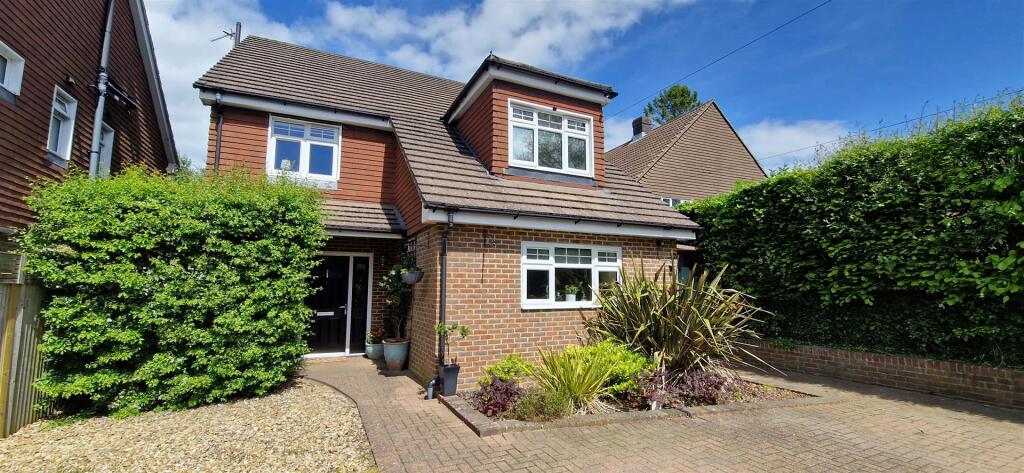 Main image of property: Sheepsetting lane, Cross in hand, Heathfield, TN21 0UY