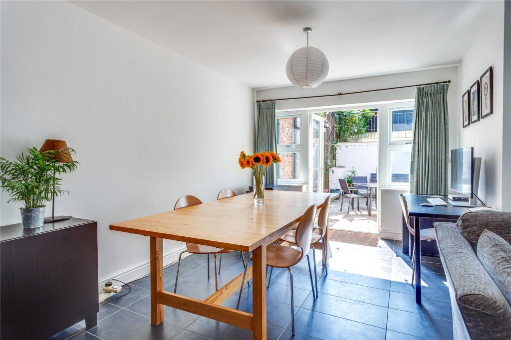 House in Reading - View 5