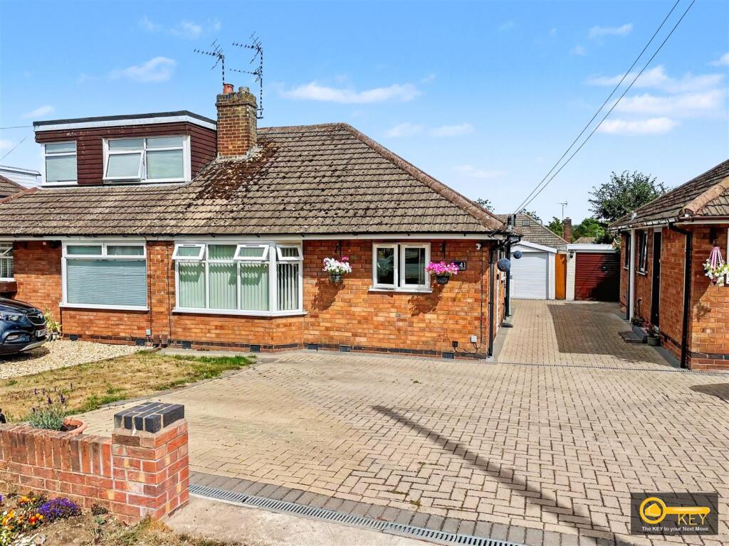 Main image of property: Nuneaton Road, Bulkington, Bedworth