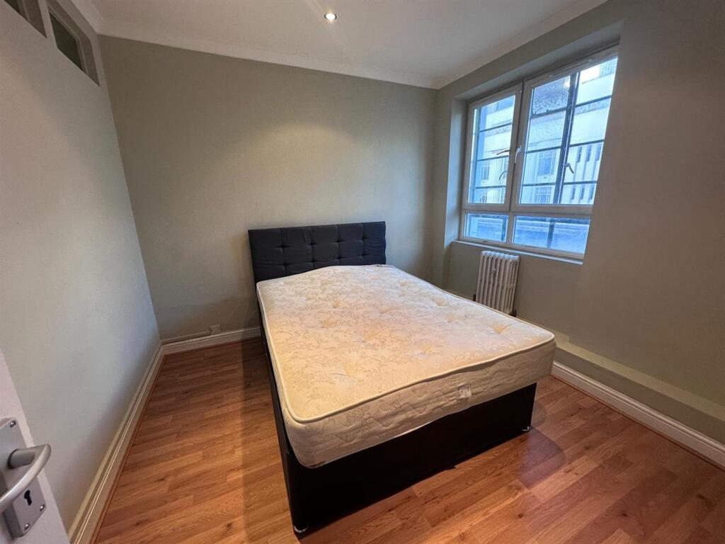 Apartment in London - View 5