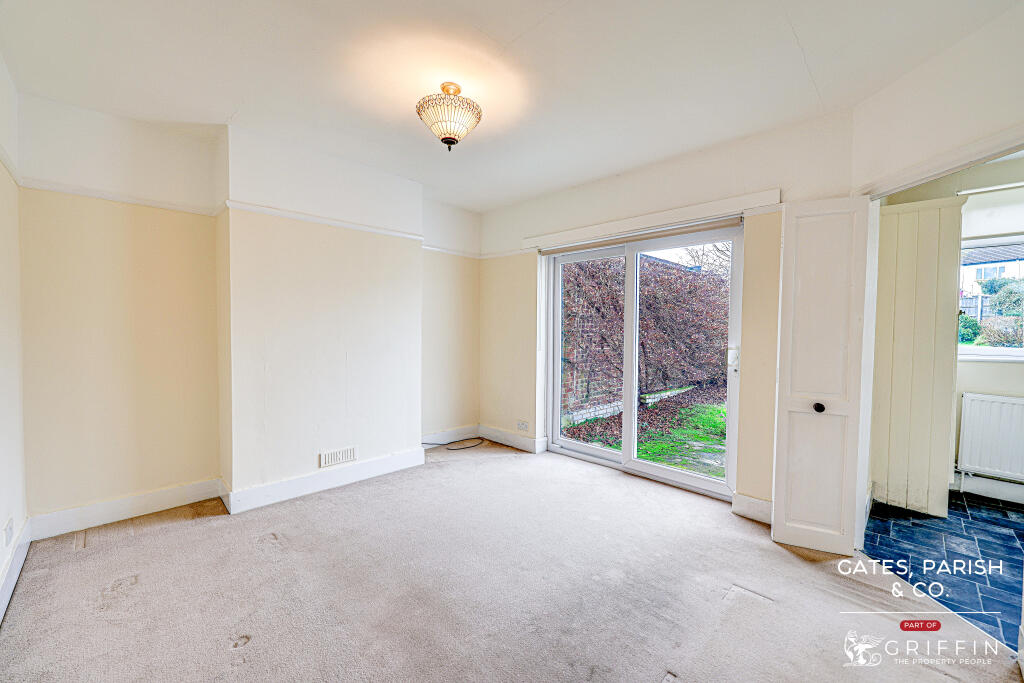 Derby Avenue, Upminster, RM14 photo 4