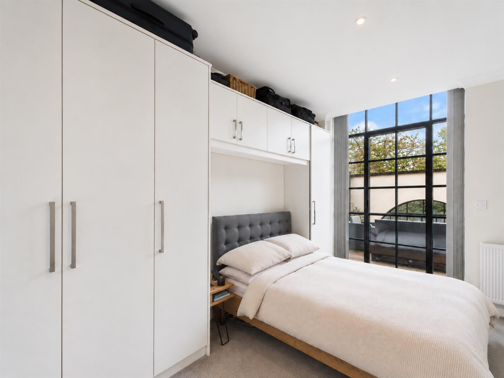 Apartment in Harrow - View 5