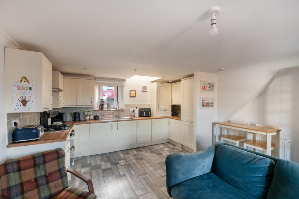 Apartment in Perth - View 2