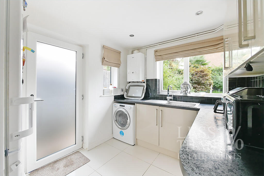 House in Far Cotton, Shelfleys, West Hunsbury - View 5