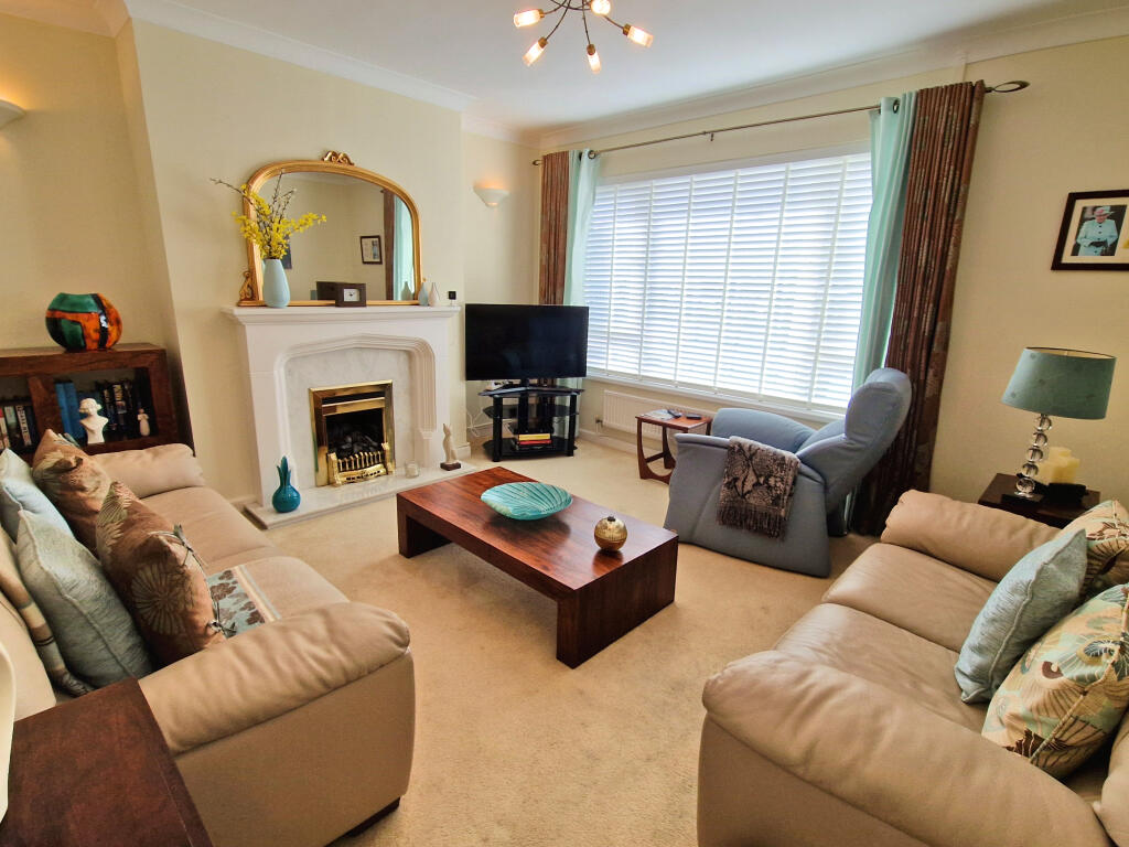 House in Porthcawl, Nottage - View 3