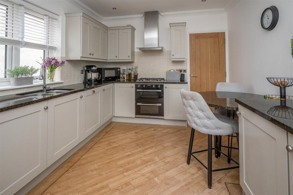 House in Brentwood, Essex - View 4