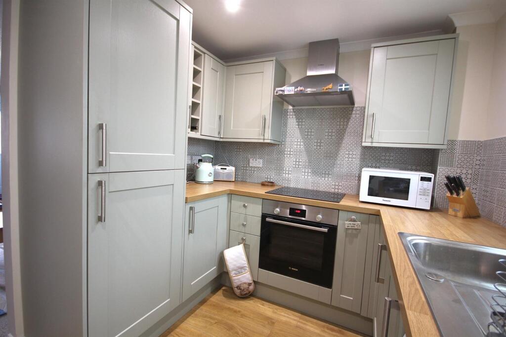 House in Portsmouth - View 5