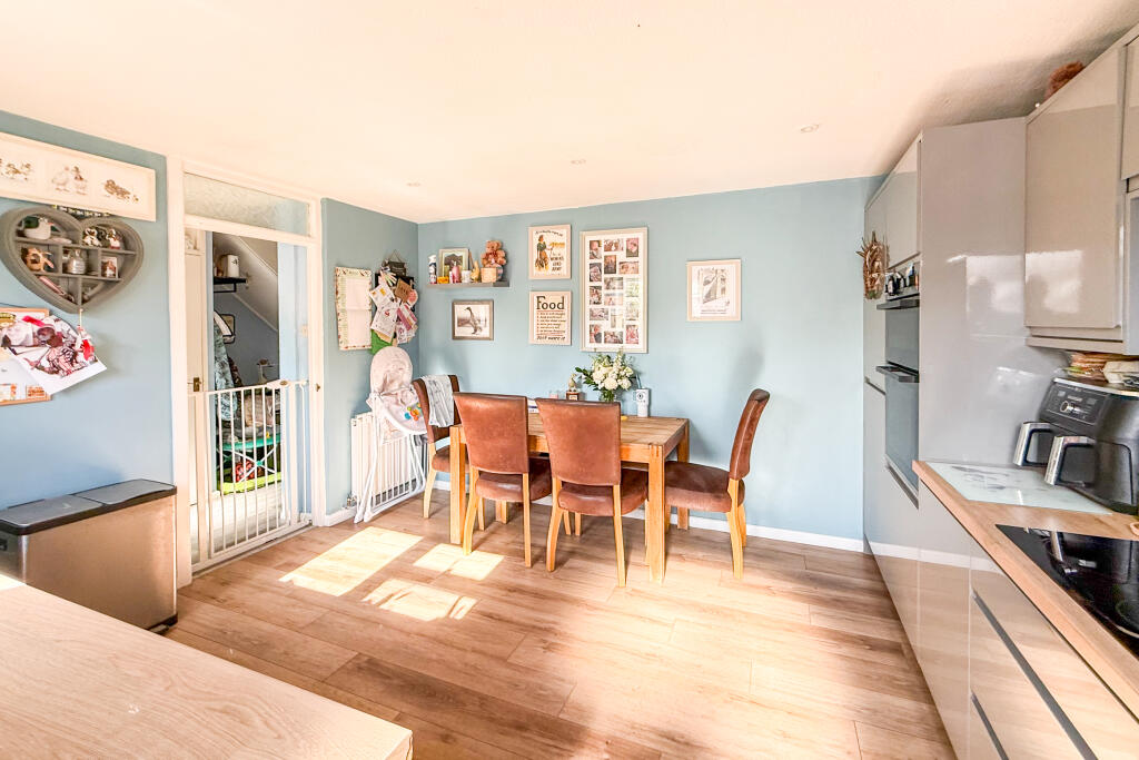 House in Brighton - View 4