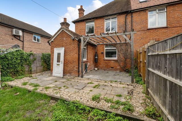 House in Thatcham, West Berkshire - View 4