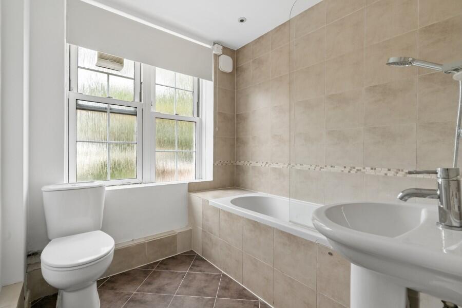 Apartment in London - More
