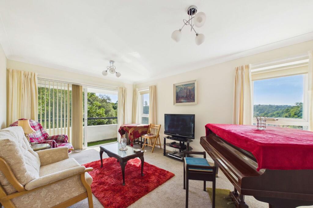 Apartment in Torquay, Wellswood - View 6
