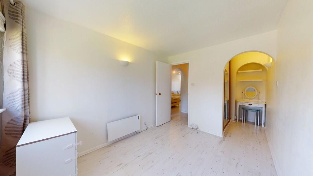 Apartment in Croydon - View 5