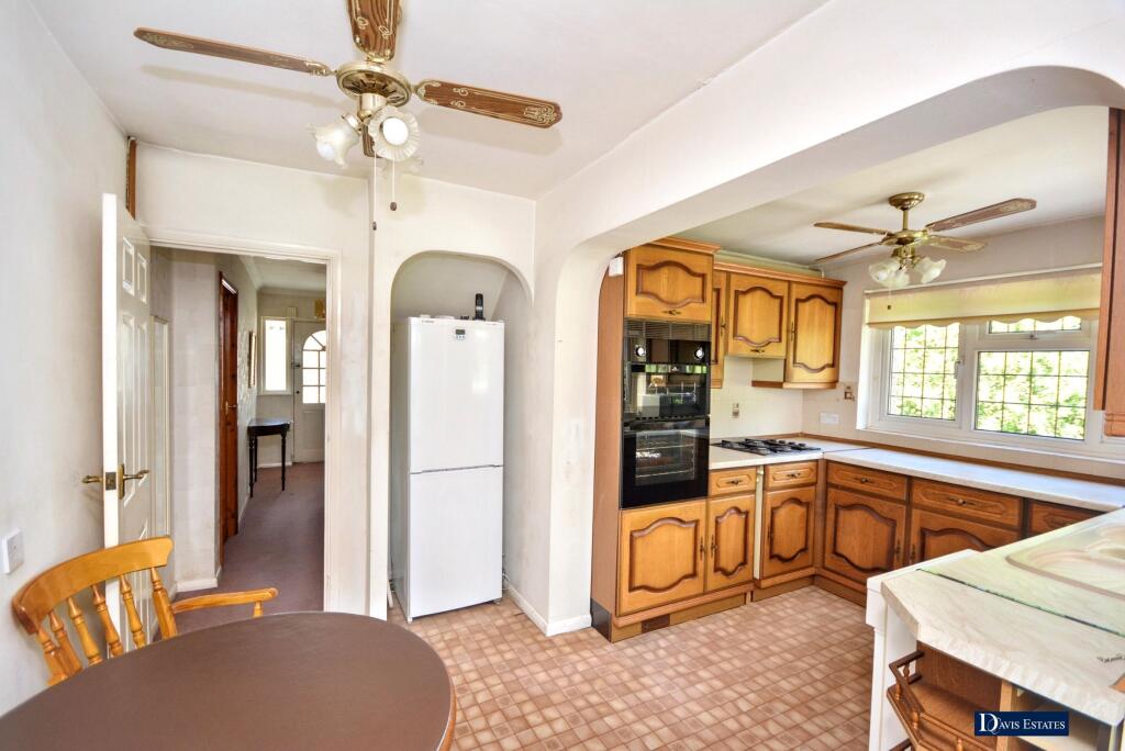 Prospect Road, Hornchurch, RM11 - View 3