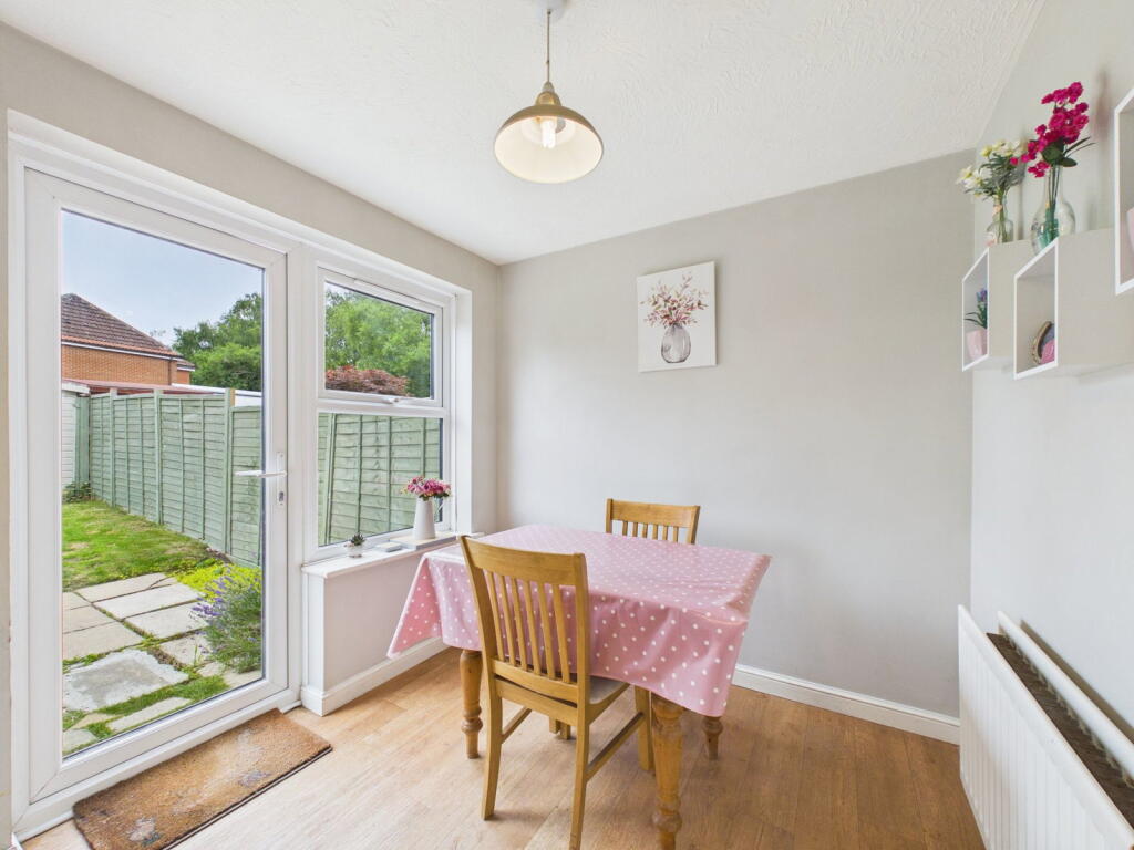 Earles Meadow, Horsham - View 4
