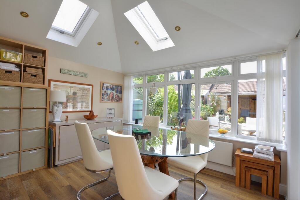 House in Redhill - View 3