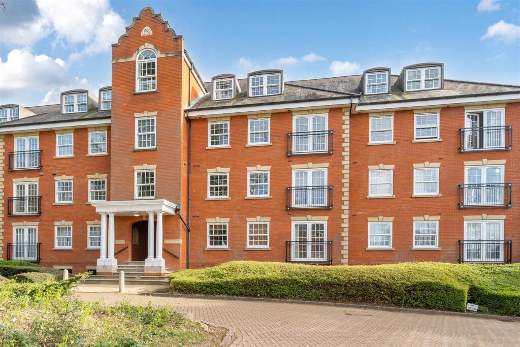 Main image of property: Keephatch House, Montague Close, Wokingham, Berkshire, RG40 5PJ
