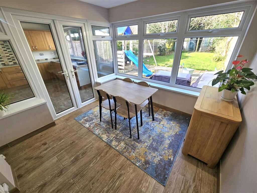 House in Solihull, Ulverley Green - More