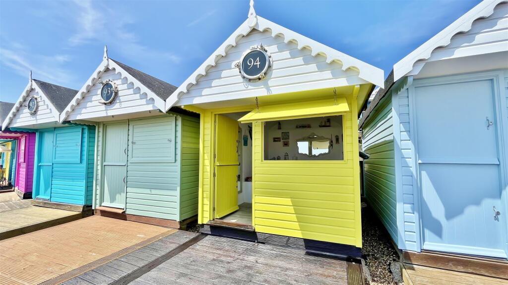 Main image of property: Pier Approach, Walton On The Naze