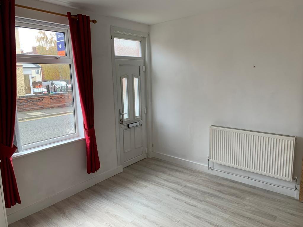 House in Ashfield, Eastfield Side, Dalestorth - View 5