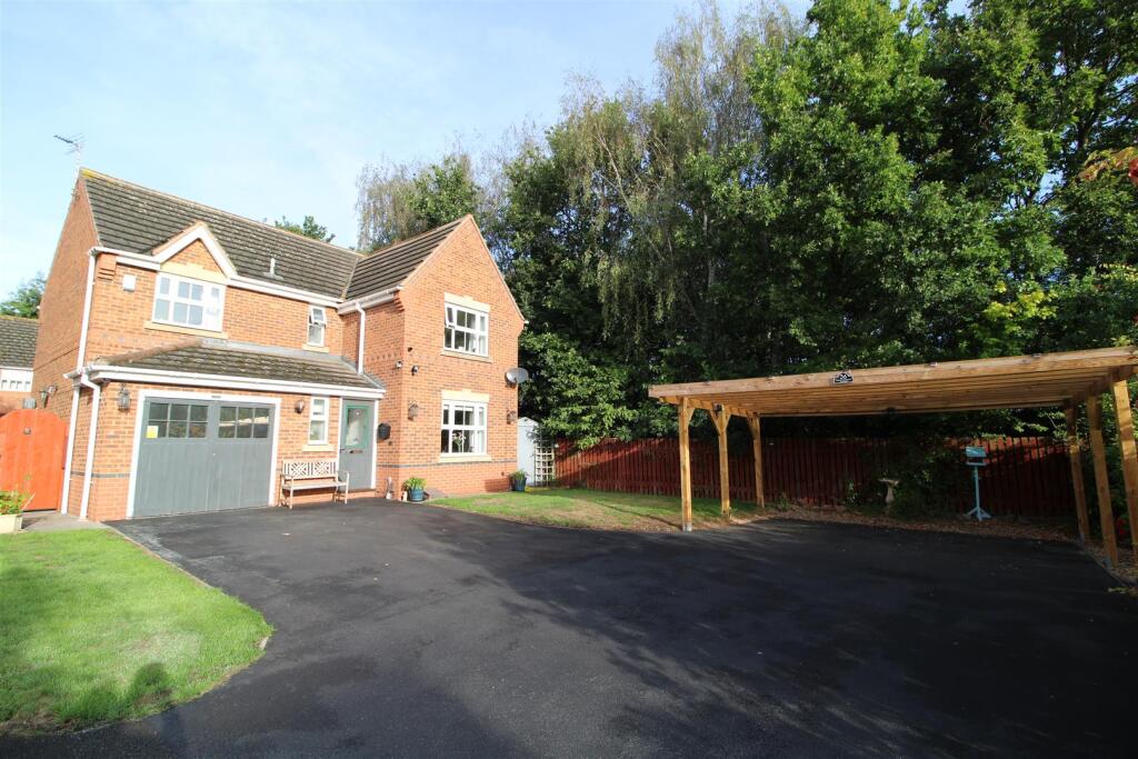4-bed detached on Robert Dukeson Avenue, Newark, £280,000