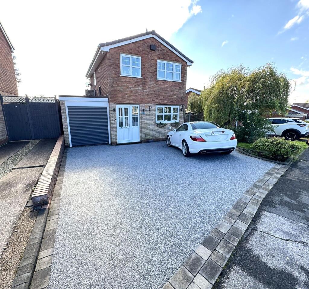 House in Willenhall, Lane Head