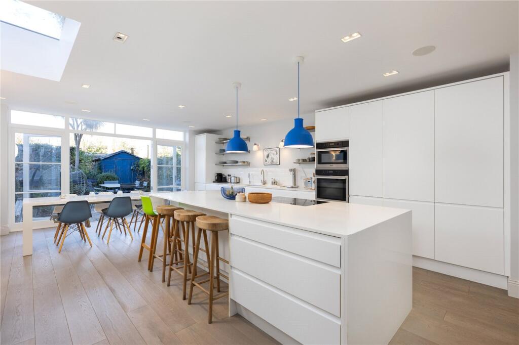 6-bed terraced on Oakhill Road, London, SW15, £1,695,000