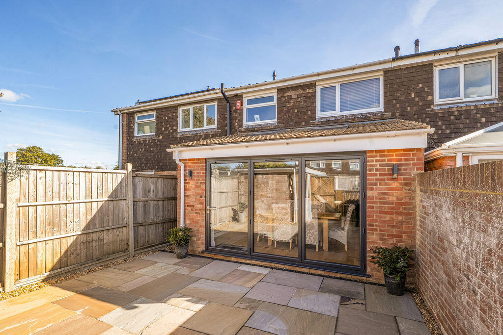House in Milton Keynes, Bedford - View 3