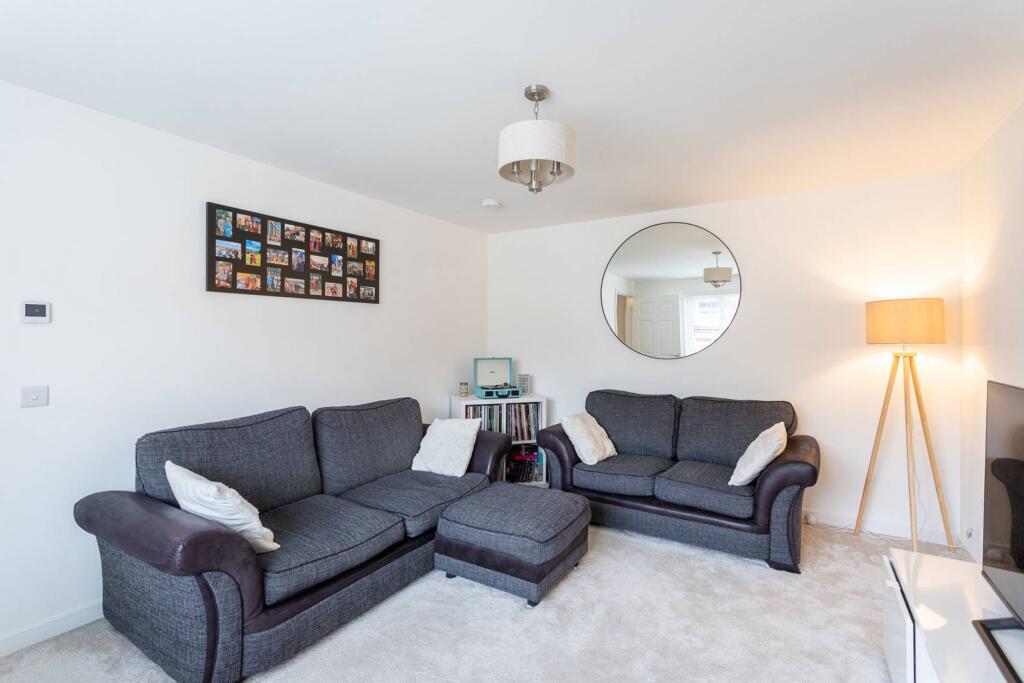 52 Oswald Street, Carnoustie, DD7 7DN photo 4