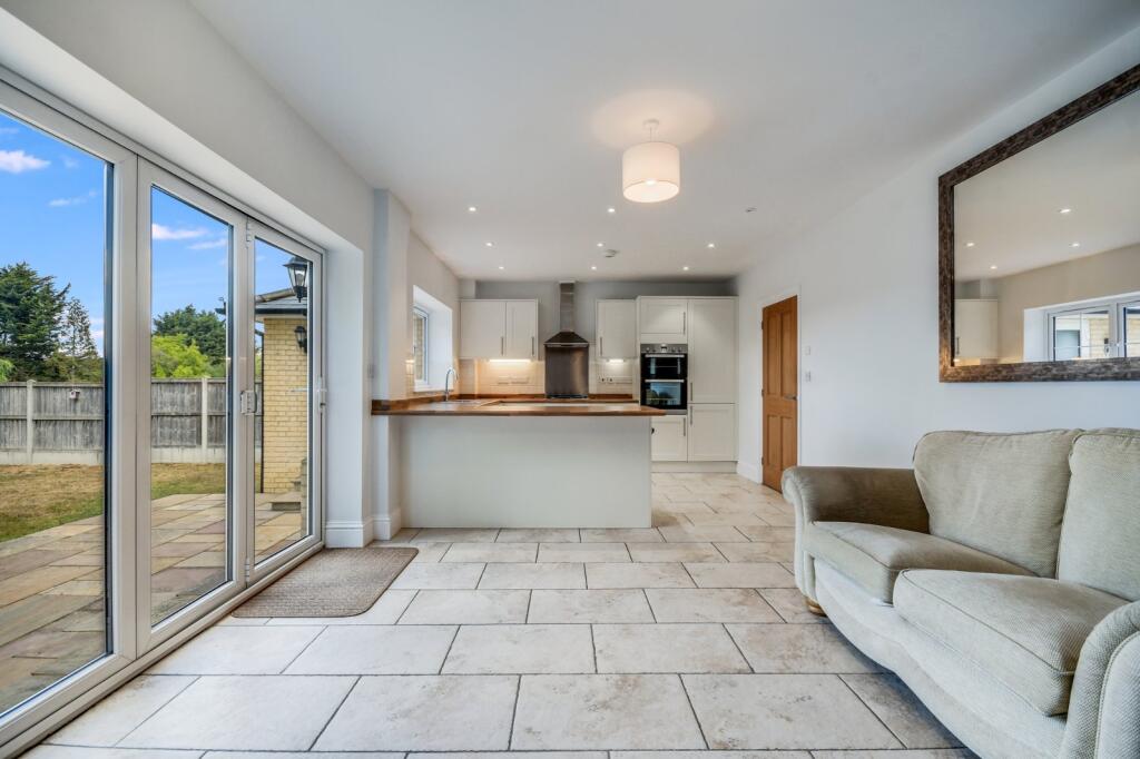 House in Braintree, Halstead - More
