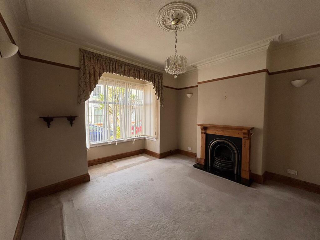 House in Hull - View 2