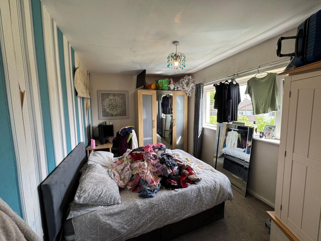 House in Kirklees, West Yorkshire - More