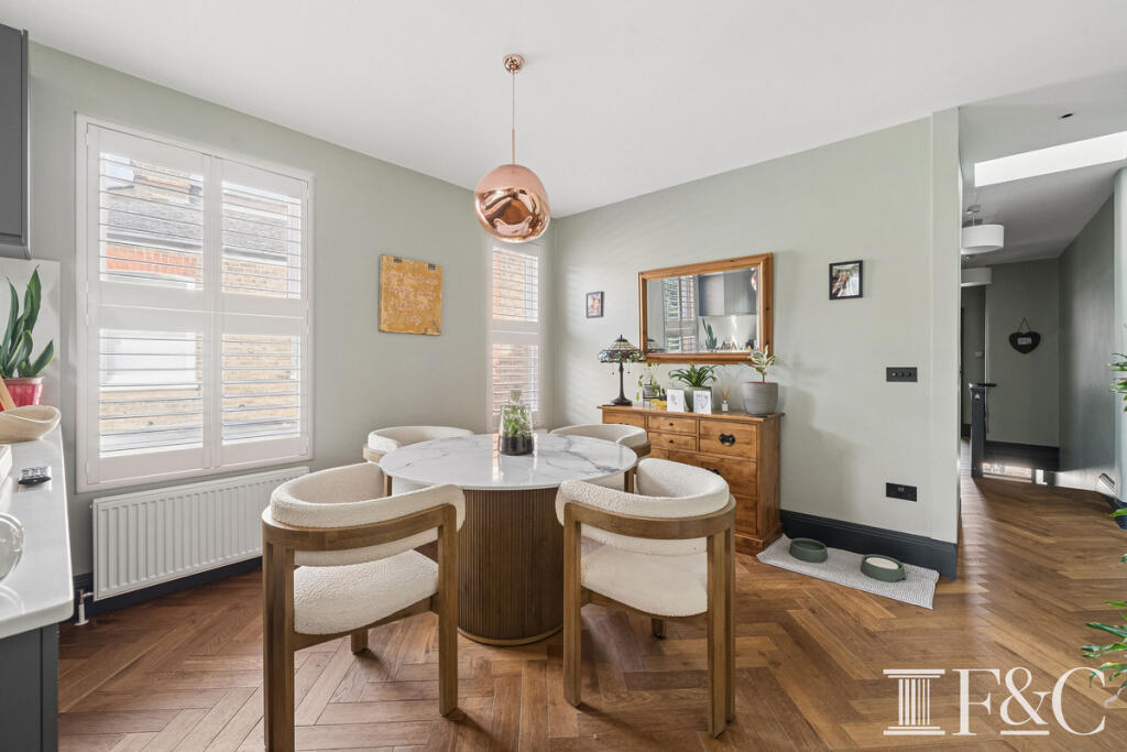 Apartment in London, North Sheen - View 4