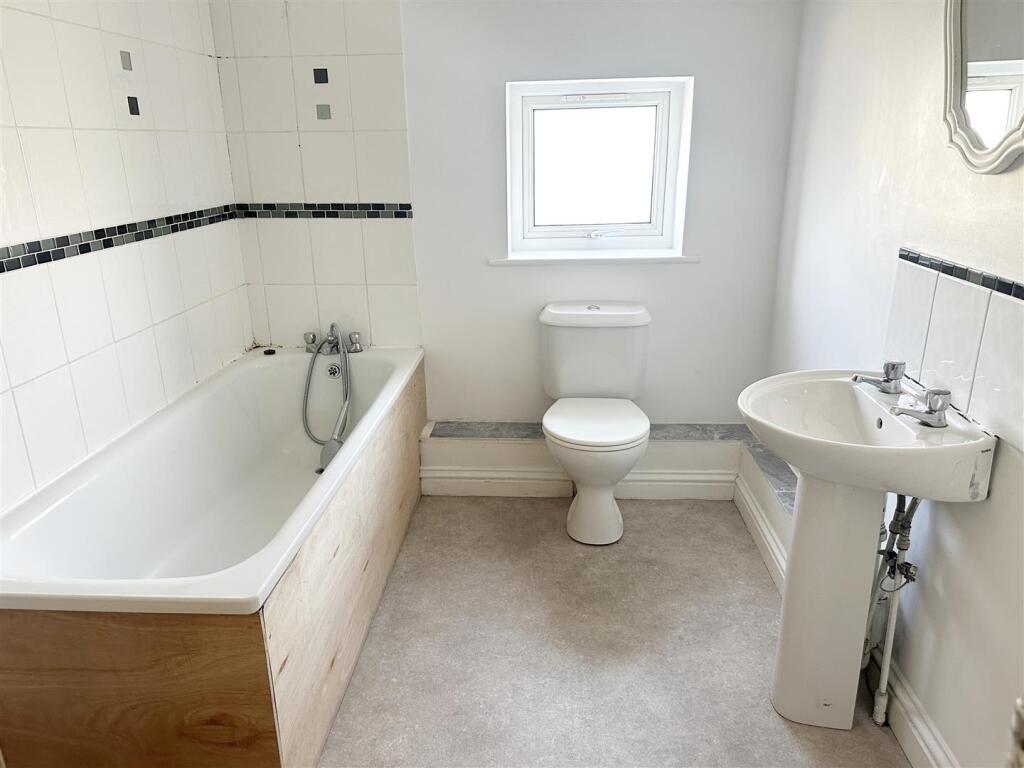 Apartment in Portsmouth - View 5