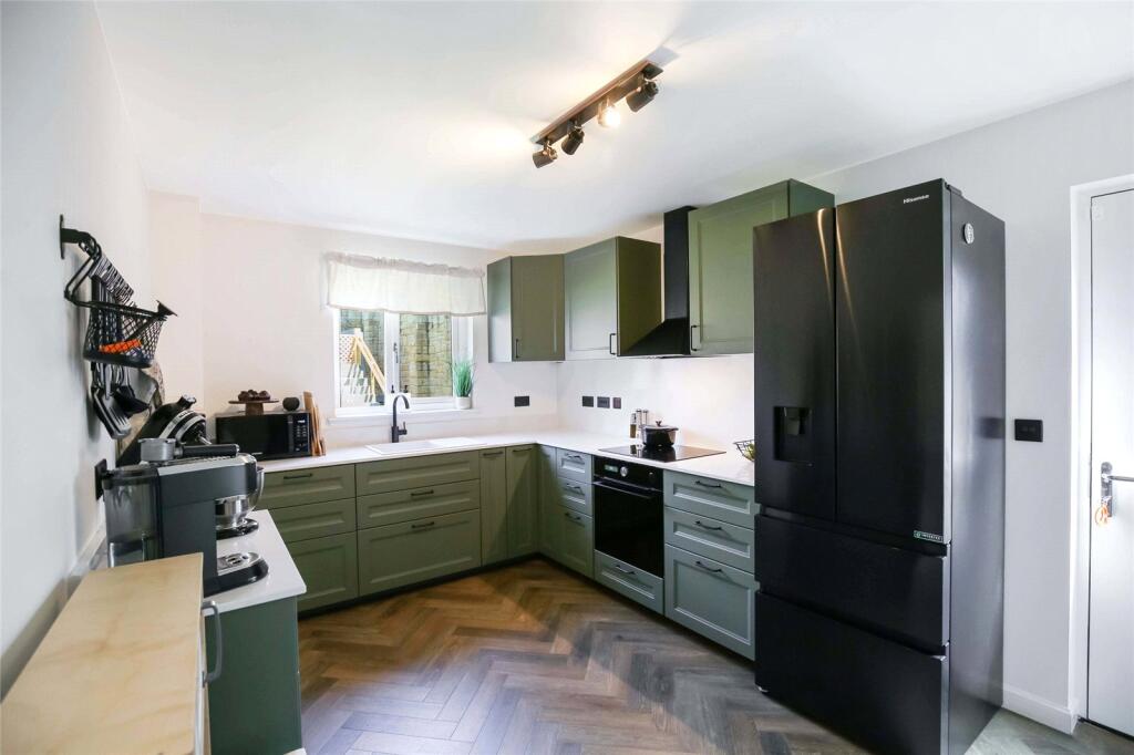 House in Stewarton, East Ayrshire - More