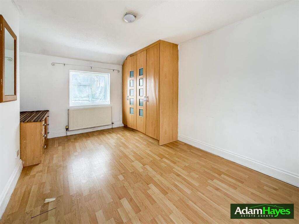 House in London, Oakleigh Park, Brunswick Park - View 4