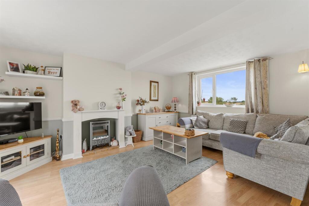 House in Northampton - View 3