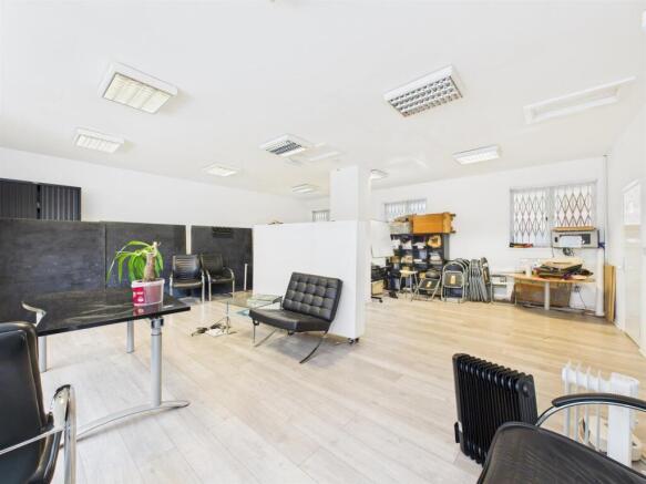 CAM04237G0-PR0222-STILL001.jpg