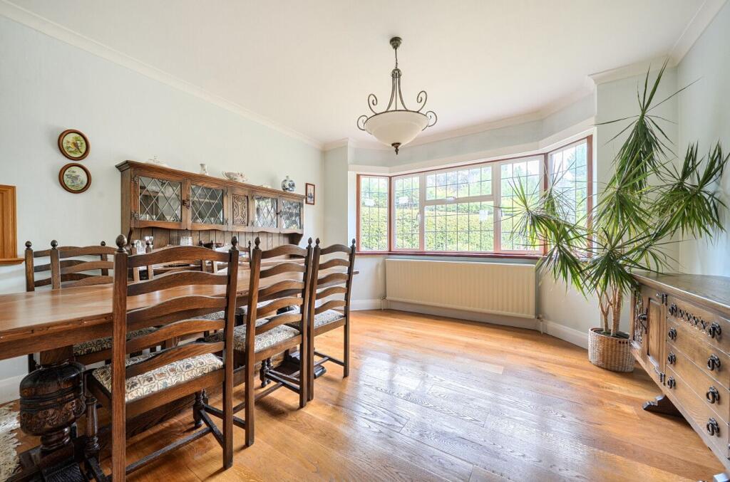 House in Sevenoaks, Chipstead, Chevening - More