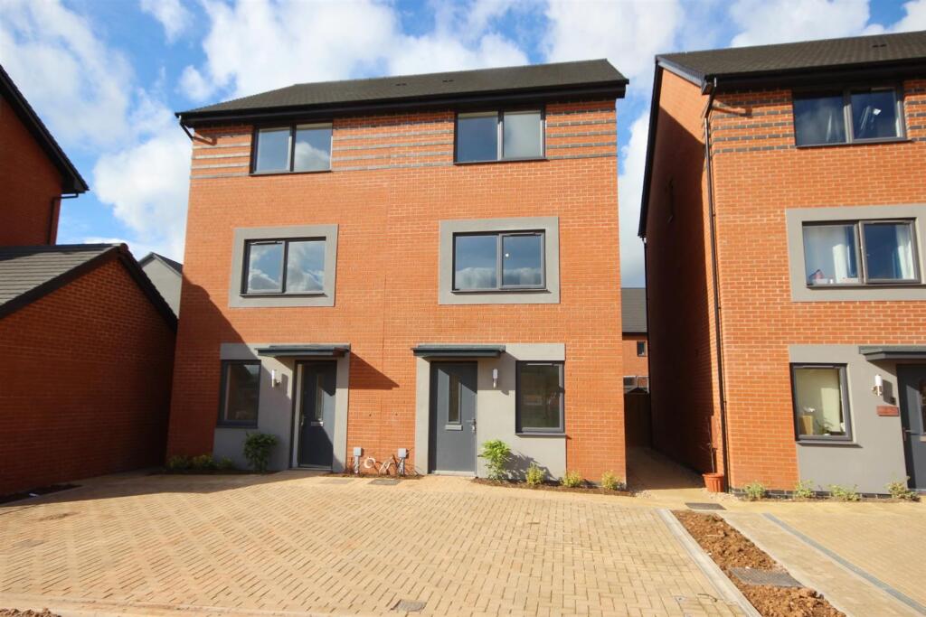 Main image of property: Elmores Well Avenue, Exeter