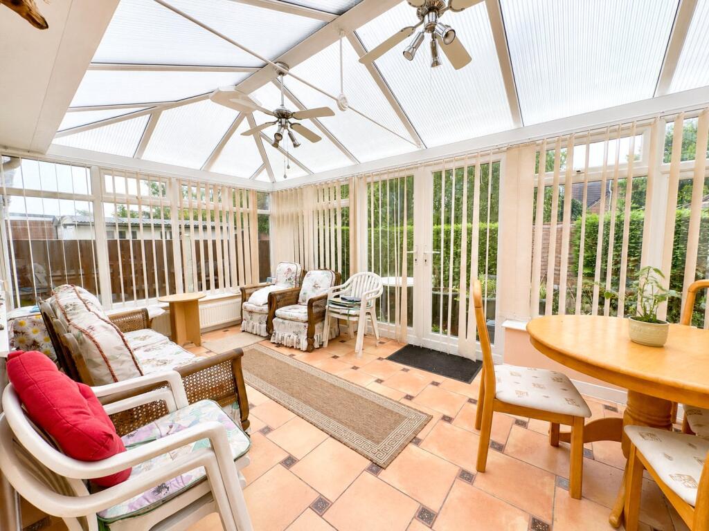 Ridgewood Drive, Pensby, Wirral, CH61 photo 4
