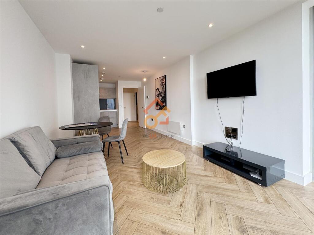 Elizabeth Tower, 141 Chester Road, Manchester M15 photo 4