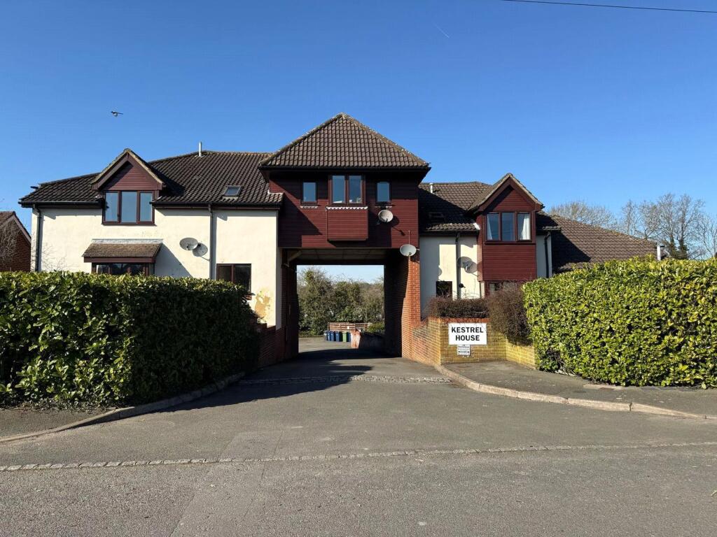 Main image of property: Weydon Lane, Farnham, Surrey, GU9