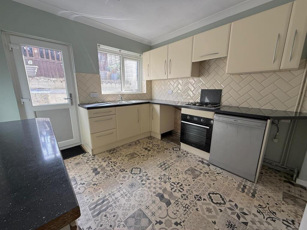 House in Cardiff - View 4