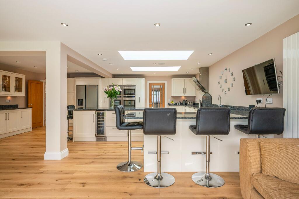 House in Chichester, Bosham - View 5