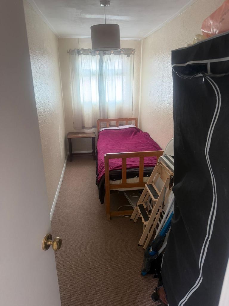 House in Leysdown-on-Sea, Leysdown - More